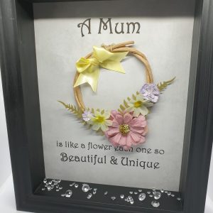 "A Mum" Floral Wreath Frame