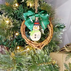 "Snowman Rustic Wreath" Christmas Tree Decoration